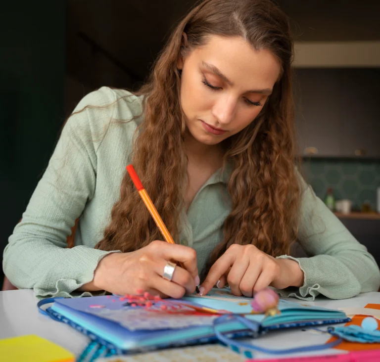 Diagnoza Inteligencji w Krakowie w Centrum Terapii i Rozwoju - Przylądek Równowagi - osoba rozwiązująca zadania